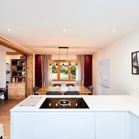 Route De Tsarbouye 17, 4br, Les Dauphinelles *