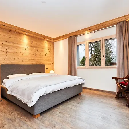 Route De Tsarbouye 17, 4br, Les Dauphinelles Apartment *