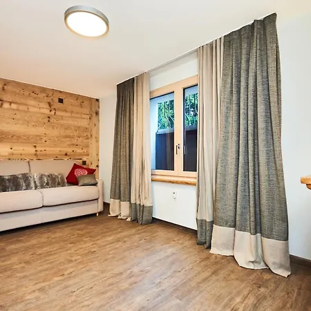 Route De Tsarbouye 17, 4br, Les Dauphinelles Apartment Crans-Montana