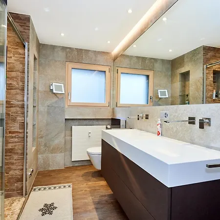 Route De Tsarbouye 17, 4br, Les Dauphinelles Apartment