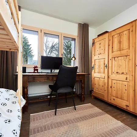 Route De Tsarbouye 17, 4br, Les Dauphinelles Apartment