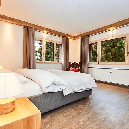 Route De Tsarbouye 17, 4br, Les Dauphinelles Apartment *
