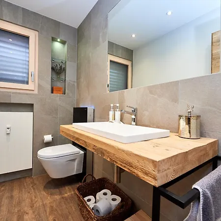 Route De Tsarbouye 17, 4br, Les Dauphinelles Apartamento