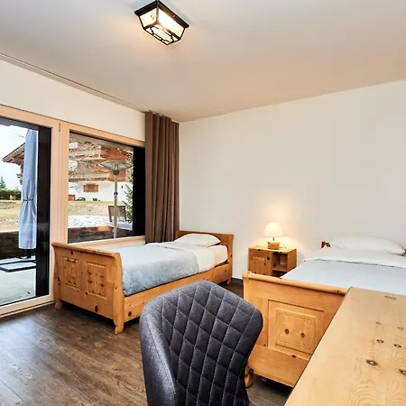 Route De Tsarbouye 17, 4br, Les Dauphinelles *