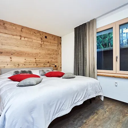 Route De Tsarbouye 17, 4br, Les Dauphinelles Crans-Montana